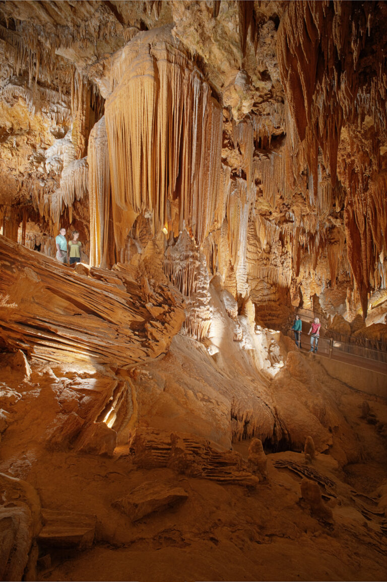 Luray Caverns amazes visitors more than a century after its discovery